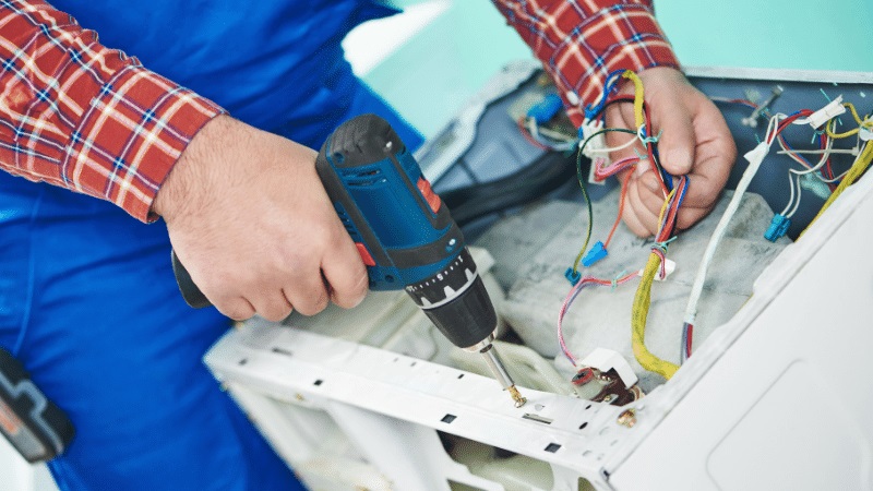 Küçükçekmece Termodinamik Termodinamik çamaşır makinesi kart tamiri – Su almama arızası orijinal parça ile giderildi. - Teknik servis örneği